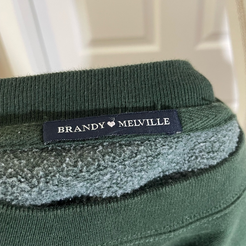 Brandy Melville gold embroidered oversized sweatshirt - Picture 4 of 4